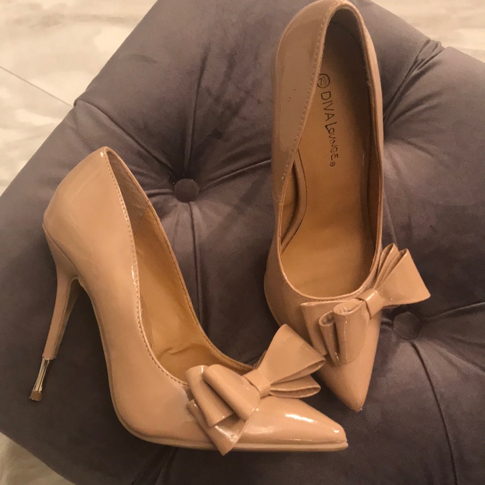 Pointy heels!